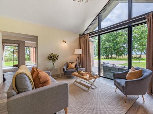 East Ilsley House | Partridge