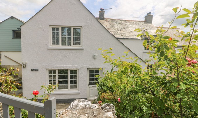 Treknow House | PARWIN, pet friendly, country holiday cottage in Tintagel