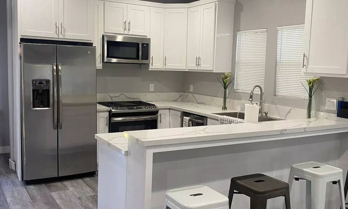 North Central House | Pasadena home get away