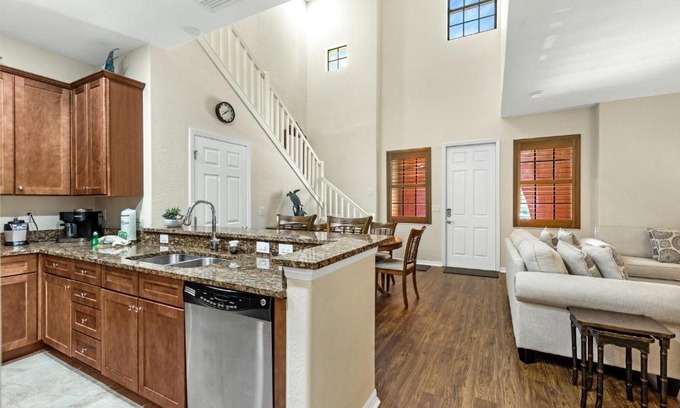 Biggar Apartment | Paseo 4107
