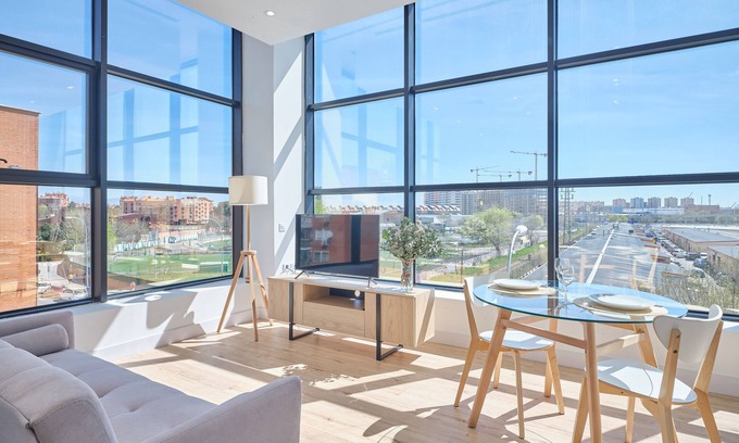 Villaverde Apartment | Paseo Suites Hotel