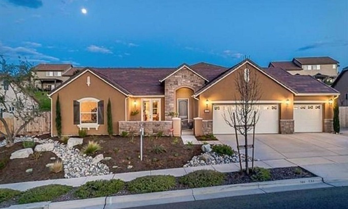 Paso Robles House | Paso Escape - Beautiful Wine Country with Charming Active Downtown