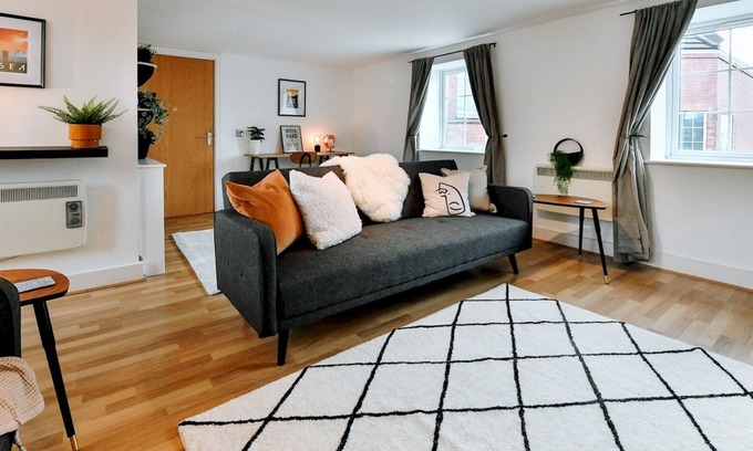 St. Thomas Apartment | Pass the Keys | Bays Reach - Stylish 2 bed apartment with parking