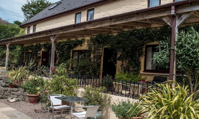 Tremain House | Pass the Keys | Beautiful Cottage - Perfect for Al Fresco Dining