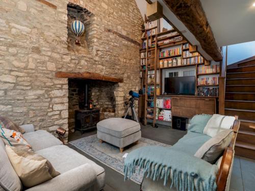 South Leigh House | Pass the Keys Charming Pet-Friendly Family Cottage in Eynsham