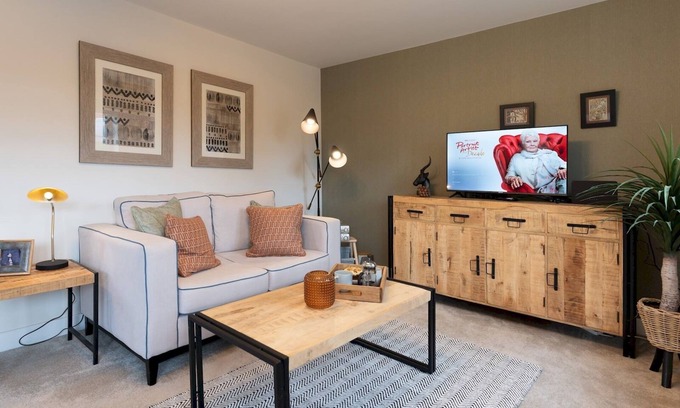 Ludwel House | Pass the Keys | Contemporary 2 bedroom home