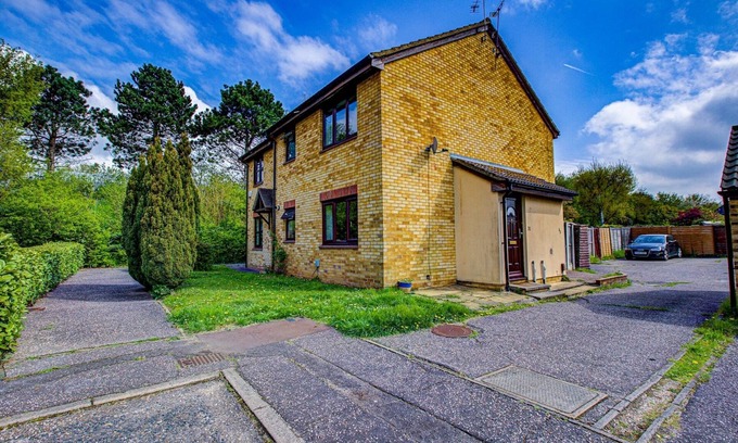 Chelmsford House | Pass the Keys | Cosy Home in Chelmsford