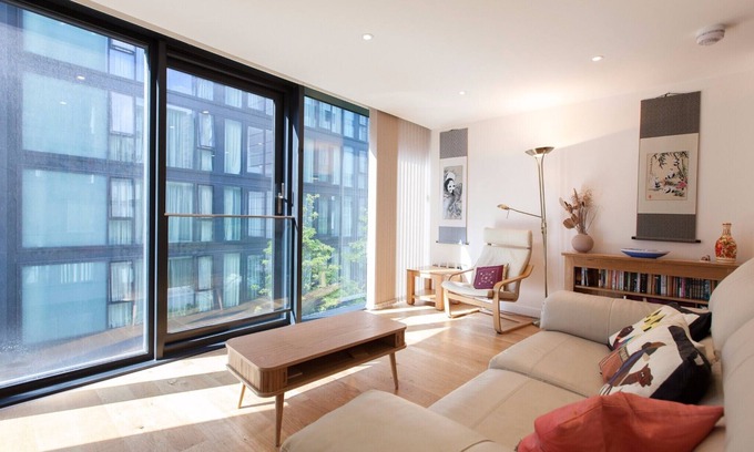 Laurieston Apartment | Pass the Keys | Elegant and Modern Apartment at the Meadows, in Central Edinburgh