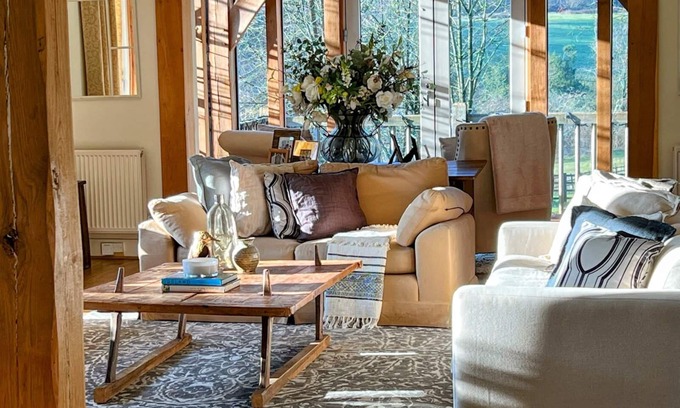 Chazey Heath House | Pass the Keys | Fabulous Country Estate Private Cinema Quiet Area