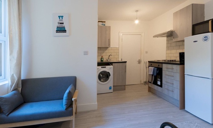 Southend-on-Sea Apartment | Pass the Keys | Studio flat in Heart of Southend