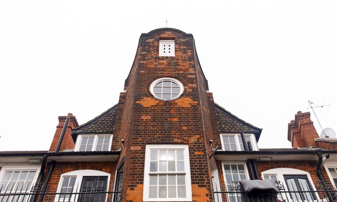 Herne Hill Apartment | Pass the Keys | Herne Hill Fire Station - 8 min to Central London