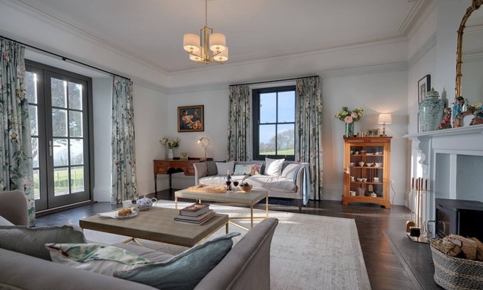 Cardigan House | Pass the Keys | Impressive country home overlooking Cardigan Bay