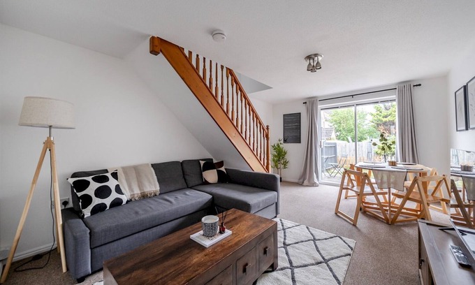 Cuddesdon House | Pass the Keys | Lovely 3 Bed Garden Home - Oxford