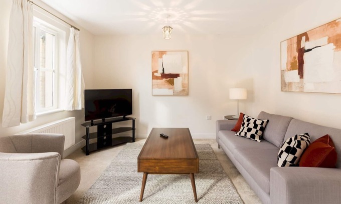 Winchcombe House | Pass the Keys | Modern & stylish family home | private garden