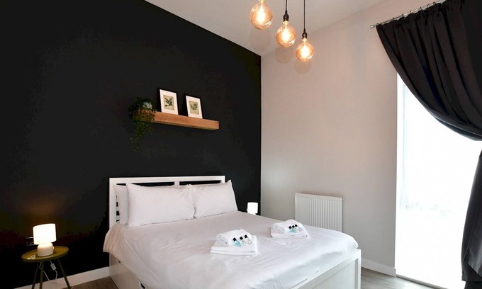Old St Mellons Apartment | Pass the Keys | Modern 1-Bed w/Free Parking+Peaceful Cardiff Stay