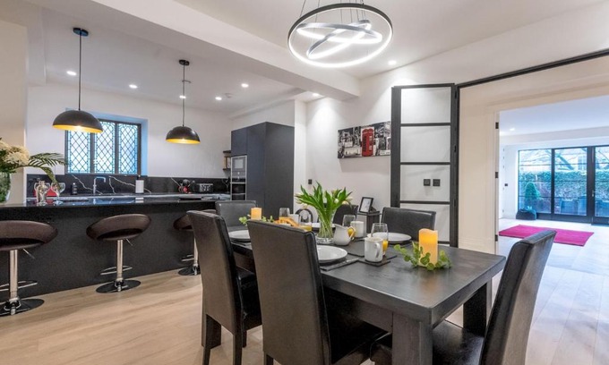 Shrewsbury Apartment | Pass the Keys Modern, luxury living in this historic building
