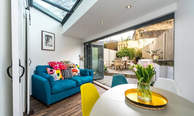 Canonbury House | Pass the Keys | Modern & Stylish Garden Home in Islington