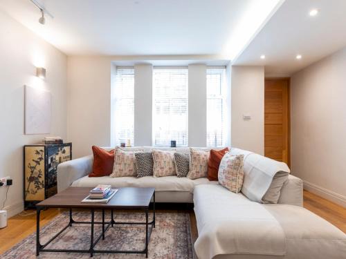 Golders Green Apartment | Pass the Keys Spacious 2-Bedroom Flat in the Heart of Kensington