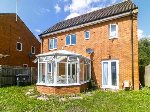 Hatfield House | Pass the Keys Spacious 4-Bedroom Home Prime Hatfield Location