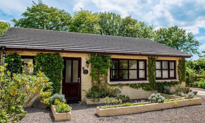 Tremain House | Pass the Keys Spacious Cottage in Ceredigion - Sleeps 6