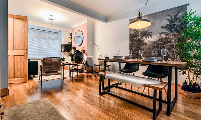 Belfast House | Pass the Keys | Stunning 2BR Townhouse in Belfast's Best Location!