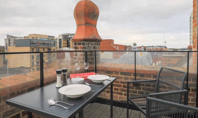 Maidenhead Apartment | Pass the Keys | Stylish and Modern 6 Sleeper Flat in Maidenhead