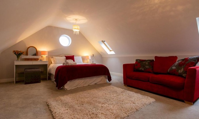 Loppington Apartment | Pass the Keys Superb space in the idyllic village of Loppington