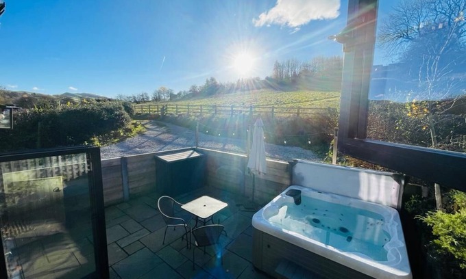 Hayfield House | Pass the Keys | The Cosy Romantic and Elegant for 2 with Hot Tub