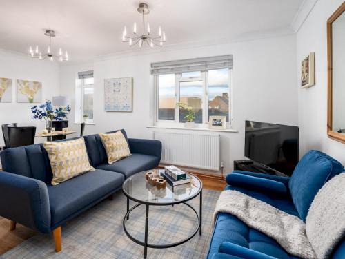 Lacey Green Apartment | Pass the Keys Walters Ash Hideaway Flat