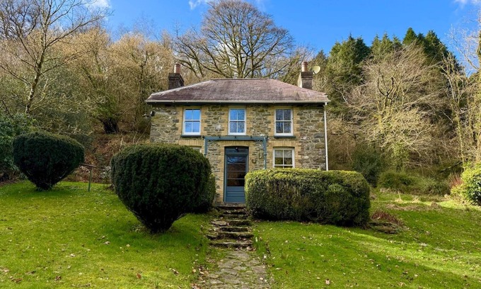 Brechfa House | Pass the Keys | Y Bwythn |Welsh Countryside Retreat| UK Getaway