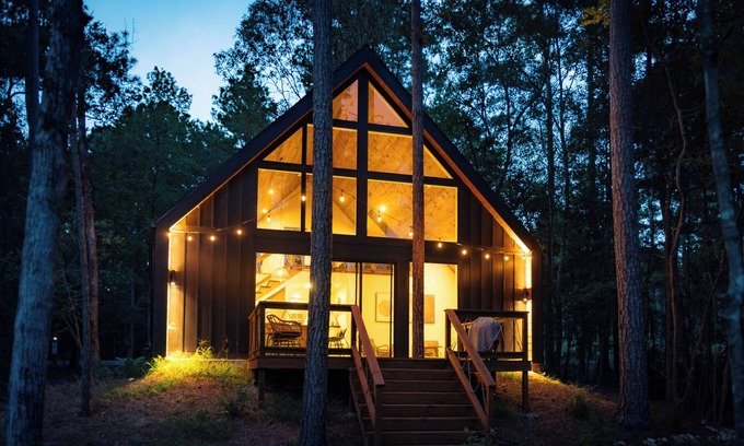 Conroe Cabin | Passion Flower, Luxury Lakefront Cabin at Sam Houston National Forest (Passion Flower)
