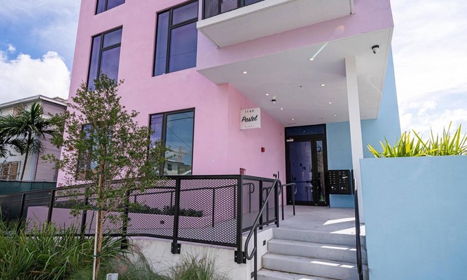 East Little Havana Apartment | Pastel Apartments