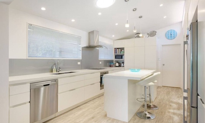 Papamoa Beach House | Pat's Place on the Beach