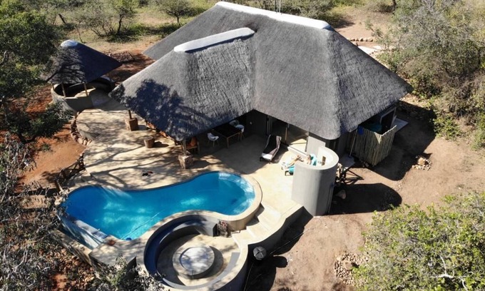 Marloth Park Villa | Pata Pata House is a luxurious modern Bush House