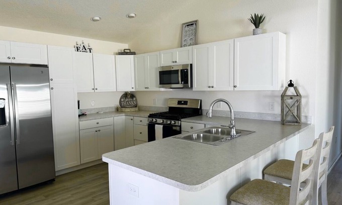 Okahumpka House | Patio Villa located right by SawGrass Grove and close to Brownwood Square!