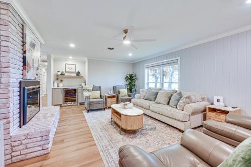 Judson House | Patio, Yard, Views Modern Home in Longview