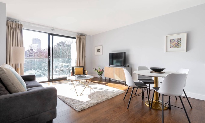 Bunhill Apartment | Paton Street by onefinestay