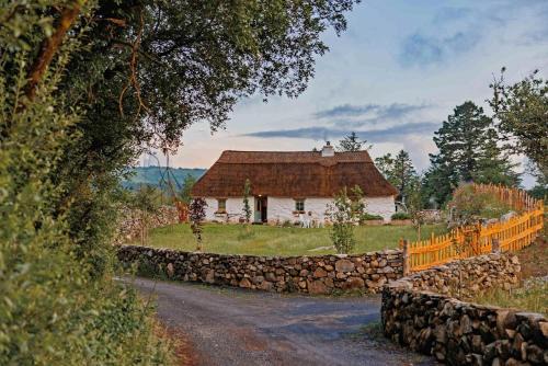 Oughterard House | Patsys Cottage 415