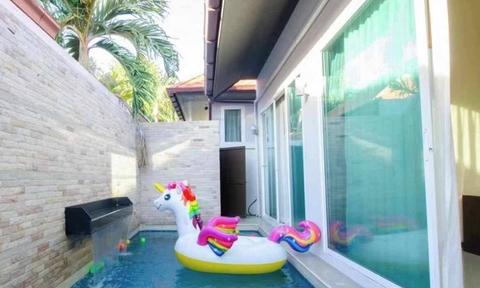 Na Kluea Villa | pattaya pool villa 4 bedrooms
