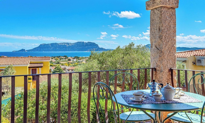 Pittulongu House | Patty's House holiday home with breathtaking views and every comfort