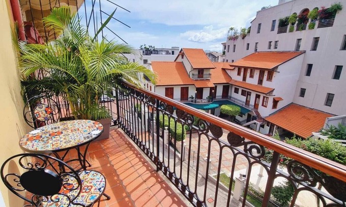 Casco Viejo Condo | Patty’s Stunning 2-Bdr Loft with Balcony in Historical Casco Viejo