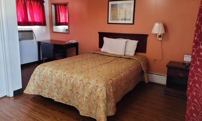 Bay City Hotel | Paul's Motel
