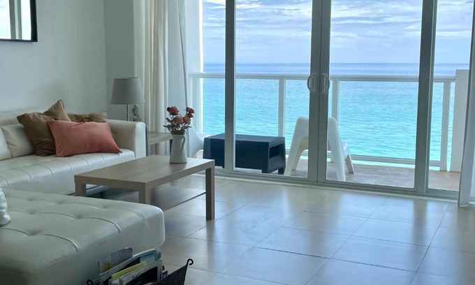 Mid Beach Apartment | Pavilion - Great ocean view -Miami Beach