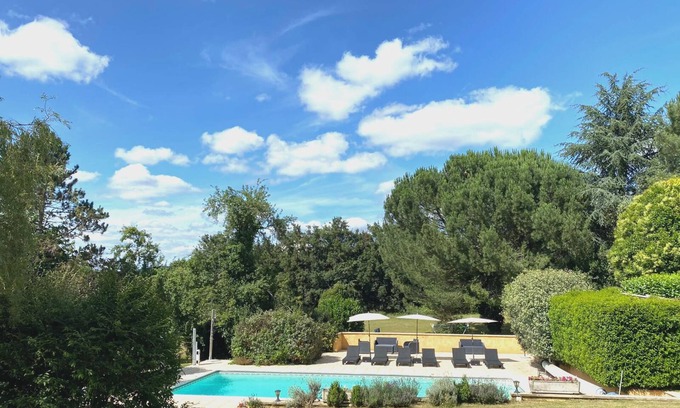 Berbiguieres House | Pavot Gite at Laugerie Basse Gites, with beautiful heated pool