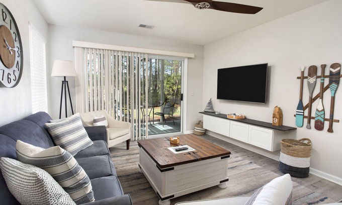 Pawleys Island Condo | Pawleys Island Paradise 2BR 1st Floor, Pools, Beach 3 min, True Blue Golf