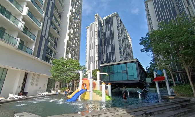 Bunga Paya Pantai Apartment | Pax 6+3 Grand Lux Melaka homestay