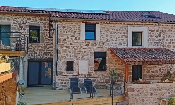 Saint-Julien-Molin-Molette Cottage | Peaceful stay in charming cottage with spa in the countryside