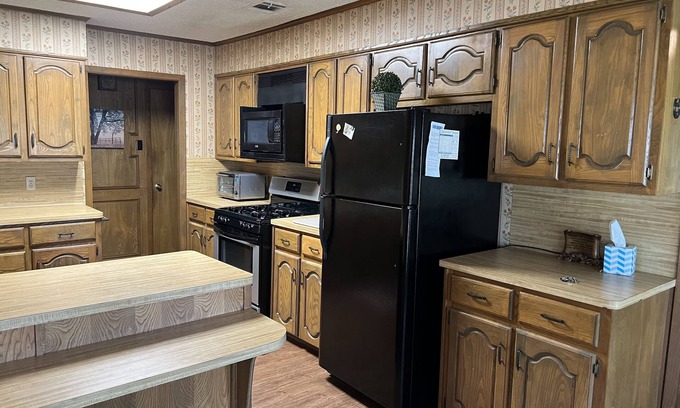 Caldwell House | Peace and Quiet in the country just minutes from TAMU