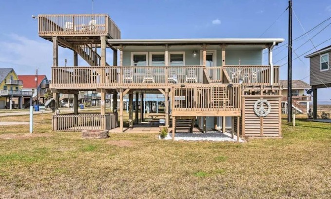 Surfside Beach House | Peace at the Beach-access to beach via walkway and blocks to drive on entrance