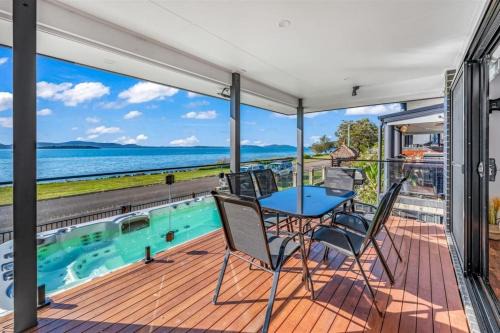 Tanilba Bay House | Peace In Paradise near Nelson Bay- waterviews, spa, adventures